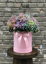 Цветочная композиция из Гипсофила и Розы в шляпной коробке в Бакунино