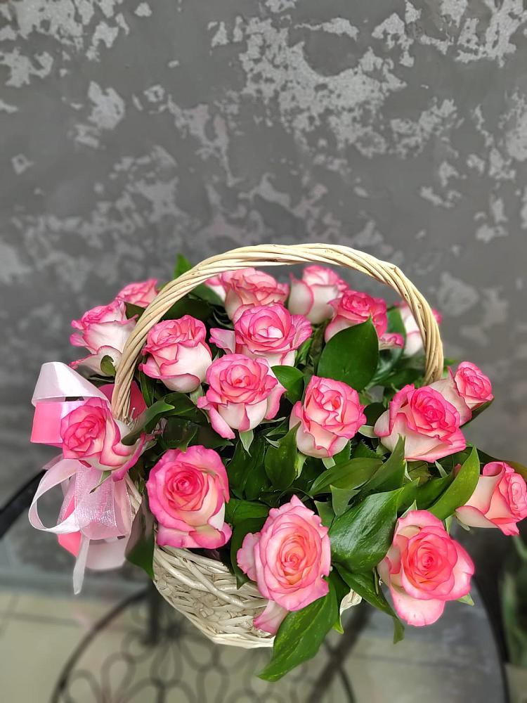 Цветочная композиция из Розы в корзине в Бакунино