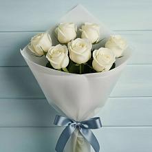 Букет 7 Белых роз Эдлесс Лав в Бакунино