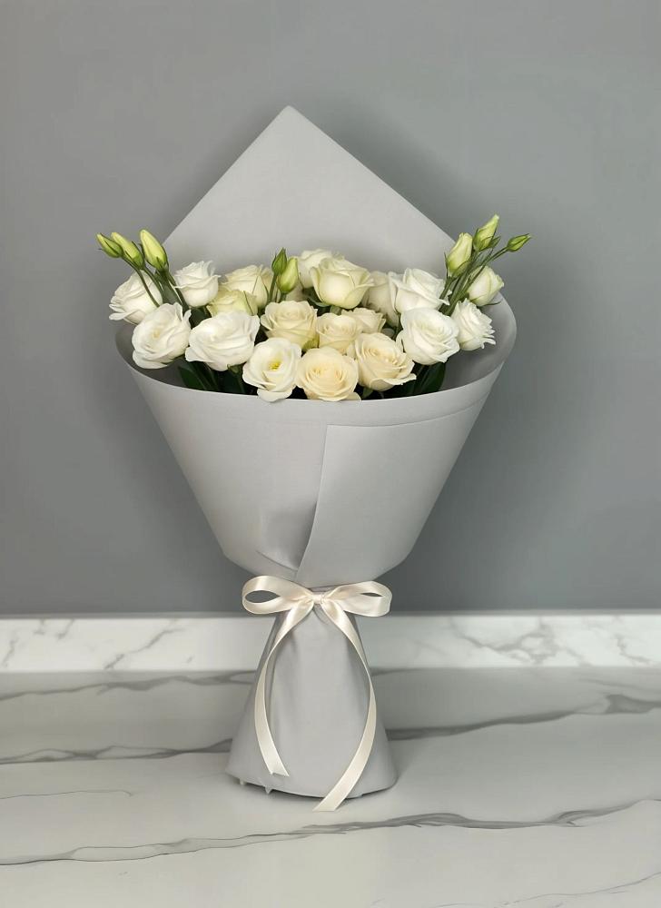 Букет цветов из: Розы и Лизиантусы в Бакунино