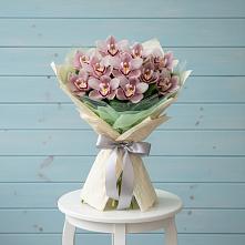 Букет цветов из:  Орхидеи и Розы #REPLACE_PRED# Бакунино