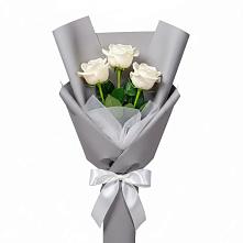 Букет 3 белые розы в Бакунино