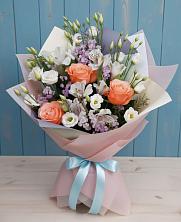 Букет цветов из:  Лизиантусы, Розы, Альстромерии и Гипсофила в Бакунино