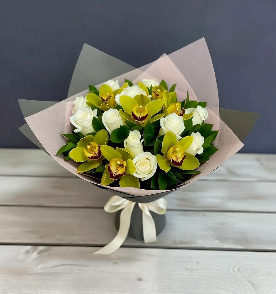 Букет цветов из: Орхидеи и Розы в Бакунино