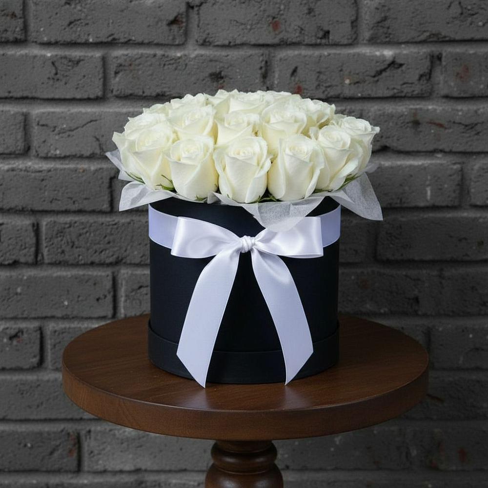 Цветочная композиция из Розы в шляпной коробке в Бакунино