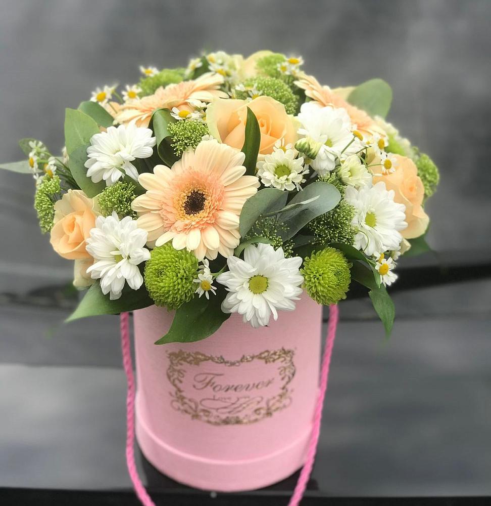 Цветочная композиция из Розы, Герберы и Хризантемы в шляпной коробке в Бакунино