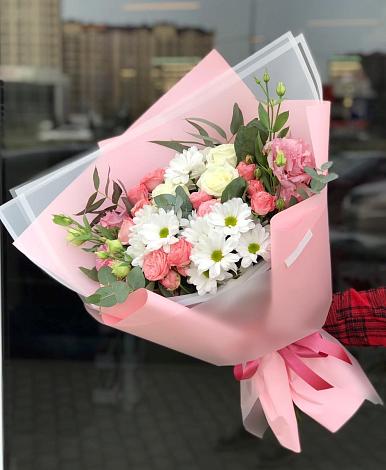 Букет цветов из: Розы, Лизиантусы и Хризантемы в Бакунино