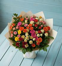 Букет Микс из разноцветных кустовых роз в Бакунино